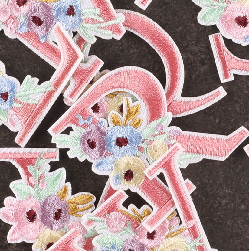 10 Pcs Pink Flowers Alphabet E - Sewing Id recension och pris
