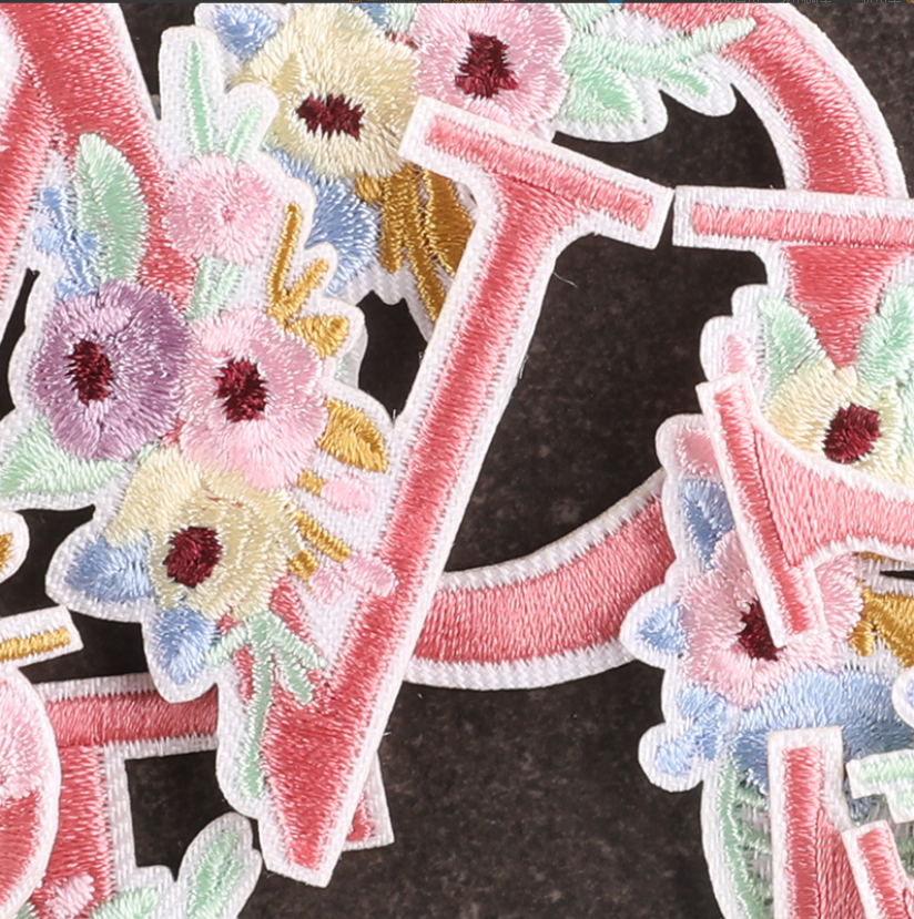 10 Pcs Pink Flowers Alphabet E - Sewing Id recension och pris